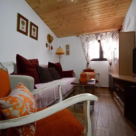 Apartment El Sobraillo